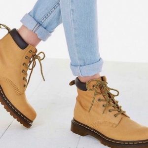 Dr.Martens 939 Ben Hiker combat boot